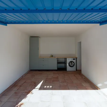 Ramalhete W/ 3 Bdr & Balcony By Lovelystay Altura