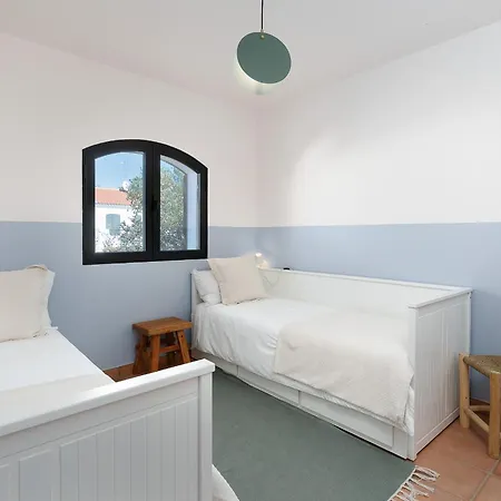 Ramalhete W/ 3 Bdr & Balcony By Lovelystay Altura