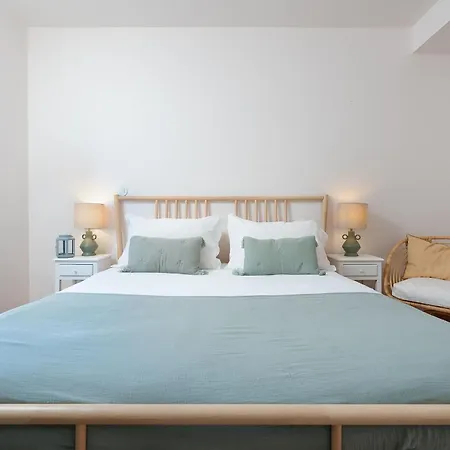 Ramalhete W/ 3 Bdr & Balcony By Lovelystay Apartment Altura