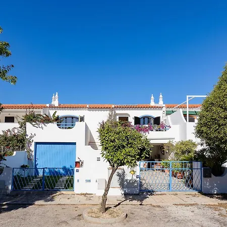 Lejlighed Ramalhete W/ 3 Bdr & Balcony By Lovelystay *